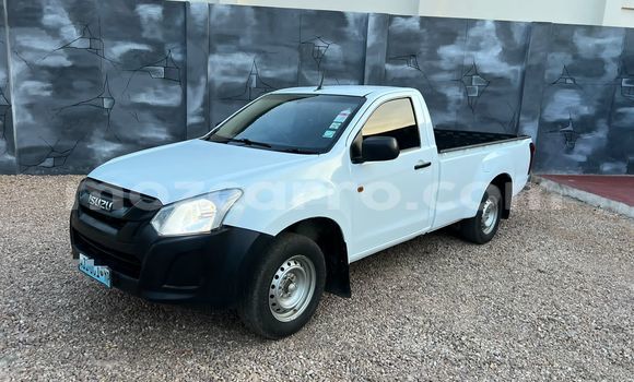 Tenga Tsaru Isuzu D-max Cab4 Chena Mota in Maputo in Maputo Tenga Tsaru Isuzu D-max Cab4 Chena Mota in Maputo in Maputo