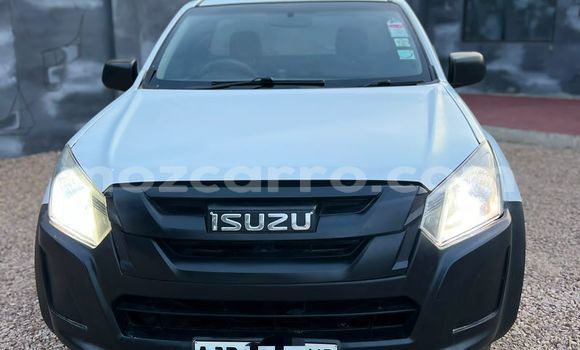 Tenga Tsaru Isuzu D-max Cab4 Chena Mota in Maputo in Maputo Tenga Tsaru Isuzu D-max Cab4 Chena Mota in Maputo in Maputo