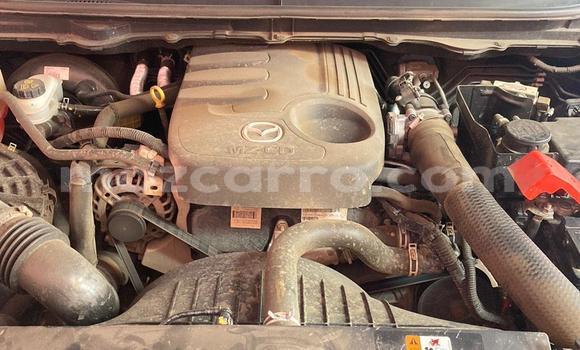 Nunua Ilio tumika Mazda BT-50 Bluu Gari ndani ya Maputo nchini Maputo Nunua Ilio tumika Mazda BT-50 Bluu Gari ndani ya Maputo nchini Maputo