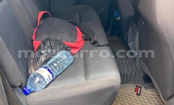 Nunua Ilio tumika Mazda BT-50 Bluu Gari ndani ya Maputo nchini Maputo Nunua Ilio tumika Mazda BT-50 Bluu Gari ndani ya Maputo nchini Maputo