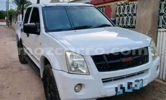 Nunua Ilio tumika Isuzu D-MAX Nyeupe Gari ndani ya Maputo nchini Maputo Nunua Ilio tumika Isuzu D-MAX Nyeupe Gari ndani ya Maputo nchini Maputo