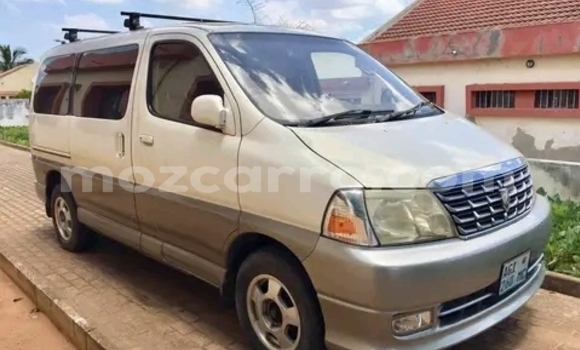 Comprar Usado Toyota Grand HiAce De outros Carro em Maputo em Maputo Comprar Usado Toyota Grand HiAce De outros Carro em Maputo em Maputo