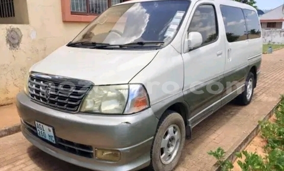 Comprar Usado Toyota Grand HiAce De outros Carro em Maputo em Maputo Comprar Usado Toyota Grand HiAce De outros Carro em Maputo em Maputo