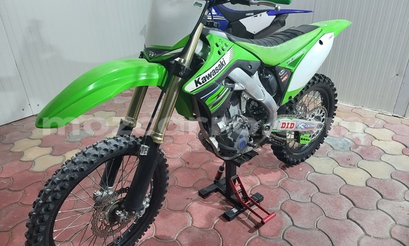 Comprar Usado Kawasaki KX Verde Moto em Maputo em Maputo