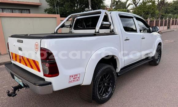 Comprar Usado Toyota Hilux Branco Carro em Maputo em Maputo Comprar Usado Toyota Hilux Branco Carro em Maputo em Maputo