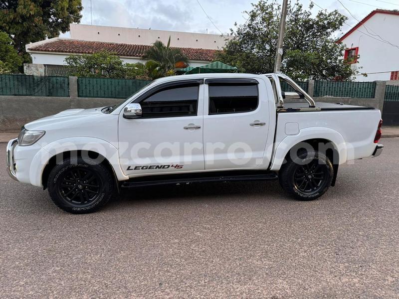 Big with watermark toyota hilux maputo maputo 20014