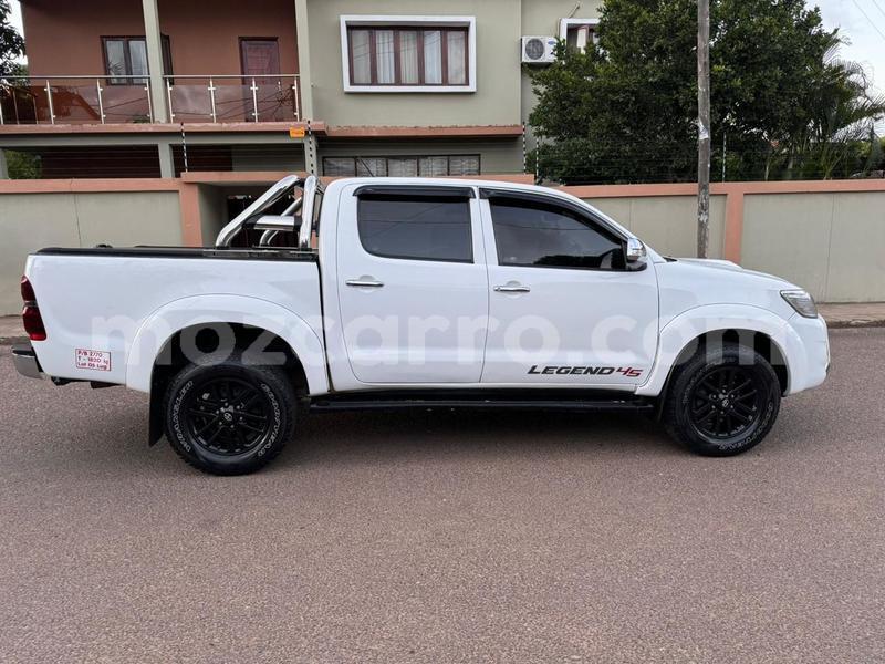 Big with watermark toyota hilux maputo maputo 20014