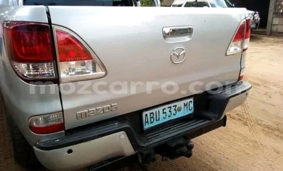 Nunua Ilio tumika Mazda BT-50 Nyingine Gari ndani ya Maputo nchini Maputo Nunua Ilio tumika Mazda BT-50 Nyingine Gari ndani ya Maputo nchini Maputo
