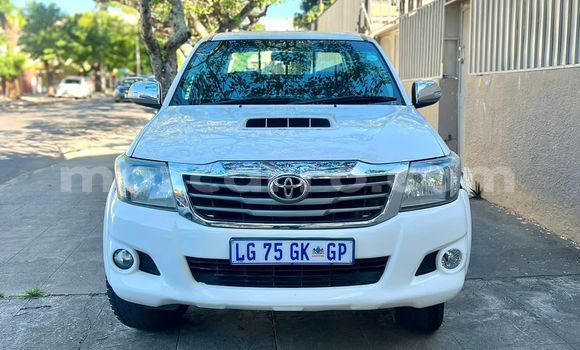 Comprar Novo Toyota Hilux Branco Carro em Maputo em Maputo Comprar Novo Toyota Hilux Branco Carro em Maputo em Maputo