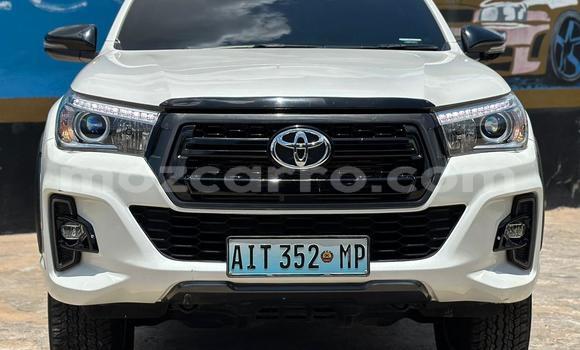 Comprar Usado Toyota Hiluxe Revo Branco Carro em Maputo em Maputo Comprar Usado Toyota Hiluxe Revo Branco Carro em Maputo em Maputo