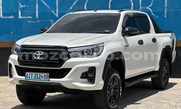 Comprar Usado Toyota Hiluxe Revo Branco Carro em Maputo em Maputo Comprar Usado Toyota Hiluxe Revo Branco Carro em Maputo em Maputo