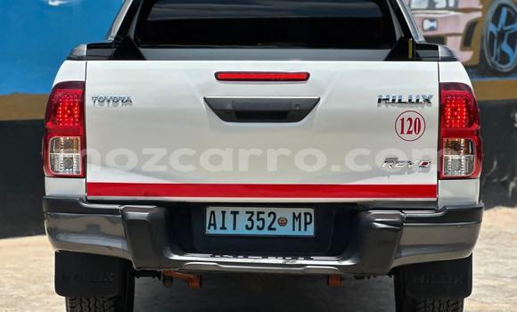 Comprar Usado Toyota Hiluxe Revo Branco Carro em Maputo em Maputo Comprar Usado Toyota Hiluxe Revo Branco Carro em Maputo em Maputo