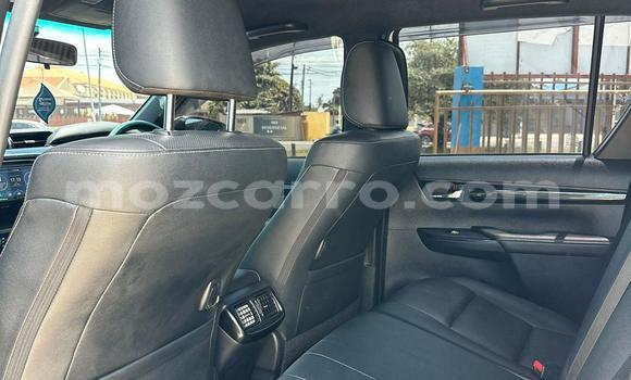 Comprar Usado Toyota Hiluxe Revo Branco Carro em Maputo em Maputo Comprar Usado Toyota Hiluxe Revo Branco Carro em Maputo em Maputo