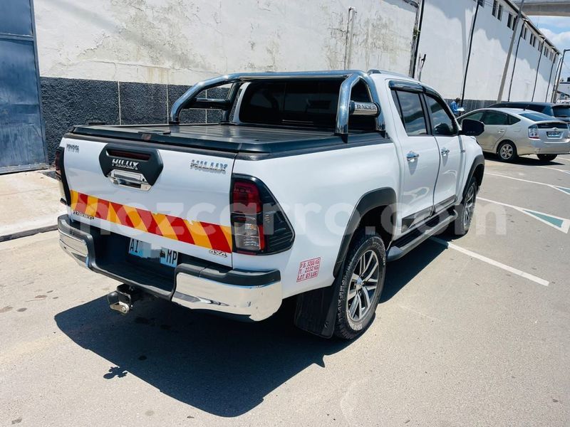 Big with watermark toyota hiluxe revo nampula mocambique 20035