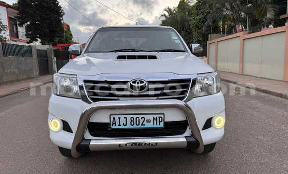 Comprar Usado Toyota Hilux Branco Carro em Maputo em Maputo Comprar Usado Toyota Hilux Branco Carro em Maputo em Maputo