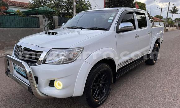 Comprar Usado Toyota Hilux Branco Carro em Maputo em Maputo Comprar Usado Toyota Hilux Branco Carro em Maputo em Maputo