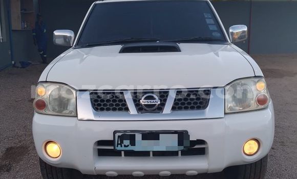 Comprar Usado Nissan Hardbody Branco Carro em Maputo em Maputo Comprar Usado Nissan Hardbody Branco Carro em Maputo em Maputo