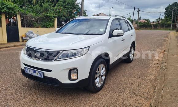 Comprar Usado Kia Sorento Branco Carro em Maputo em Maputo Comprar Usado Kia Sorento Branco Carro em Maputo em Maputo