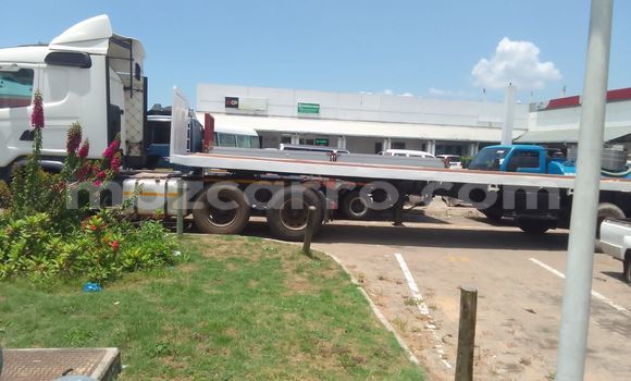 Buy Used Scania R420 White Truck in Maputo in Maputo Buy Used Scania R420 White Truck in Maputo in Maputo
