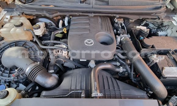 Comprar Usado Mazda BT-50 Branco Carro em Maputo em Maputo Comprar Usado Mazda BT-50 Branco Carro em Maputo em Maputo