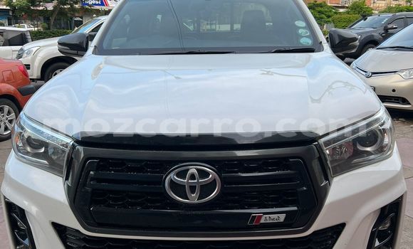Comprar Usado Toyota Hiluxe Revo Branco Carro em Maputo em Maputo Comprar Usado Toyota Hiluxe Revo Branco Carro em Maputo em Maputo