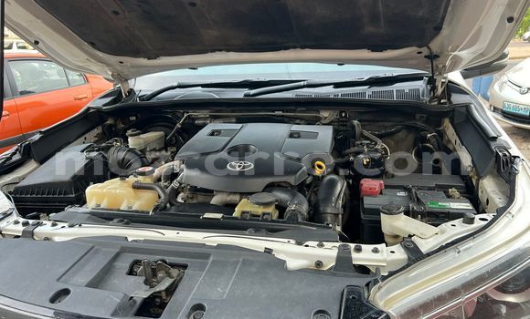 Comprar Usado Toyota Hiluxe Revo Branco Carro em Maputo em Maputo Comprar Usado Toyota Hiluxe Revo Branco Carro em Maputo em Maputo