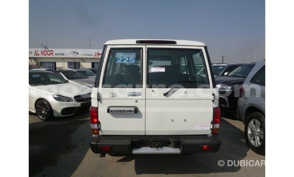 Buy Import Toyota Land Cruiser White Car in Import - Dubai in Cabo Delgado Buy Import Toyota Land Cruiser White Car in Import - Dubai in Cabo Delgado