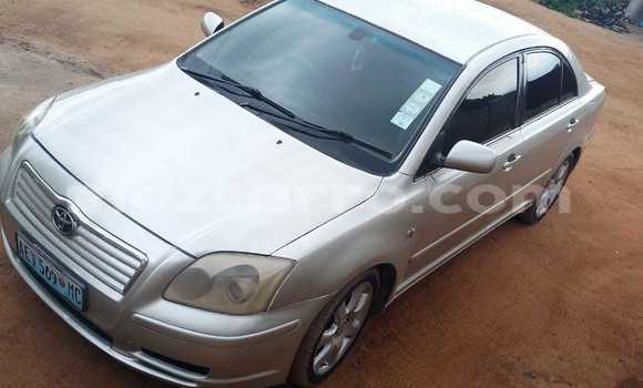 Comprar Usado Toyota Avensis Castanho Carro em Maputo em Maputo Comprar Usado Toyota Avensis Castanho Carro em Maputo em Maputo