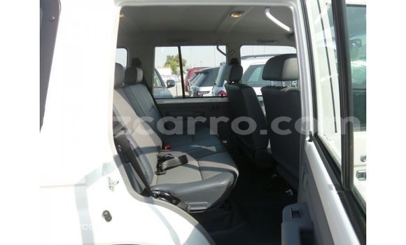 Buy Import Toyota Land Cruiser White Car in Import - Dubai in Cabo Delgado Buy Import Toyota Land Cruiser White Car in Import - Dubai in Cabo Delgado