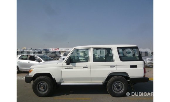 Buy Import Toyota Land Cruiser White Car in Import - Dubai in Cabo Delgado Buy Import Toyota Land Cruiser White Car in Import - Dubai in Cabo Delgado