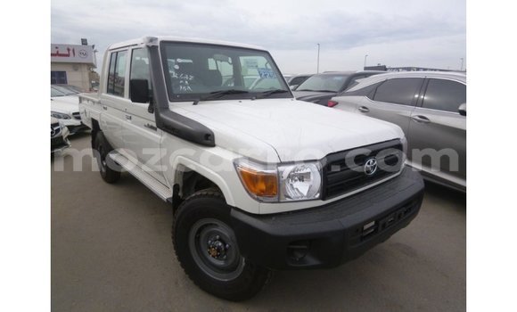 Tenga Imported Toyota Land Cruiser Chena Mota in Import - Dubai in Cabo Delgado Tenga Imported Toyota Land Cruiser Chena Mota in Import - Dubai in Cabo Delgado