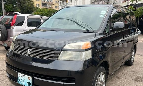 Comprar Usado Toyota Voxy Preto Carro em Maputo em Maputo