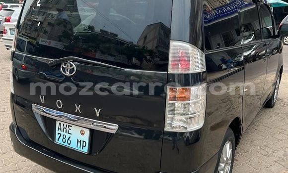 Comprar Usado Toyota Voxy Preto Carro em Maputo em Maputo Comprar Usado Toyota Voxy Preto Carro em Maputo em Maputo