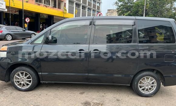 Comprar Usado Toyota Voxy Preto Carro em Maputo em Maputo Comprar Usado Toyota Voxy Preto Carro em Maputo em Maputo