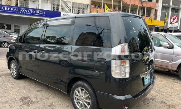 Comprar Usado Toyota Voxy Preto Carro em Maputo em Maputo Comprar Usado Toyota Voxy Preto Carro em Maputo em Maputo