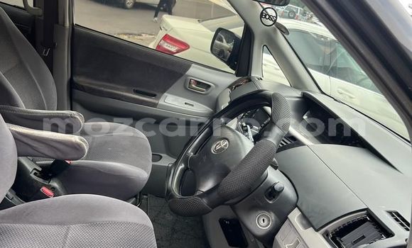 Comprar Usado Toyota Voxy Preto Carro em Maputo em Maputo Comprar Usado Toyota Voxy Preto Carro em Maputo em Maputo