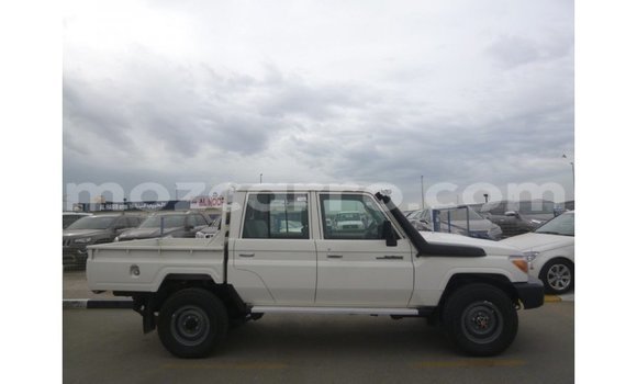 Tenga Imported Toyota Land Cruiser Chena Mota in Import - Dubai in Cabo Delgado Tenga Imported Toyota Land Cruiser Chena Mota in Import - Dubai in Cabo Delgado