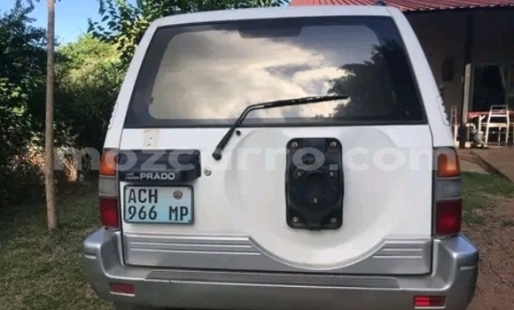 Nunua Ilio tumika Toyota Land Cruiser Prado Nyeupe Gari ndani ya Maputo nchini Maputo Nunua Ilio tumika Toyota Land Cruiser Prado Nyeupe Gari ndani ya Maputo nchini Maputo