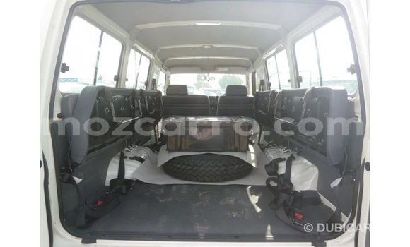 Comprar Importar Toyota Land Cruiser Branco Carro em Import - Dubai em Cabo Delgado Comprar Importar Toyota Land Cruiser Branco Carro em Import - Dubai em Cabo Delgado