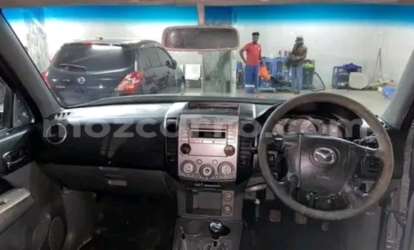Nunua Ilio tumika Mazda BT-50 Bluu Gari ndani ya Maputo nchini Maputo Nunua Ilio tumika Mazda BT-50 Bluu Gari ndani ya Maputo nchini Maputo