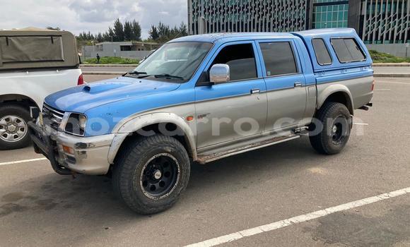 Comprar Usado Mitsubishi Colt Azul Carro em Maputo em Maputo Comprar Usado Mitsubishi Colt Azul Carro em Maputo em Maputo