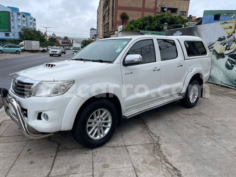 Big with watermark toyota hilux maputo maputo 20110