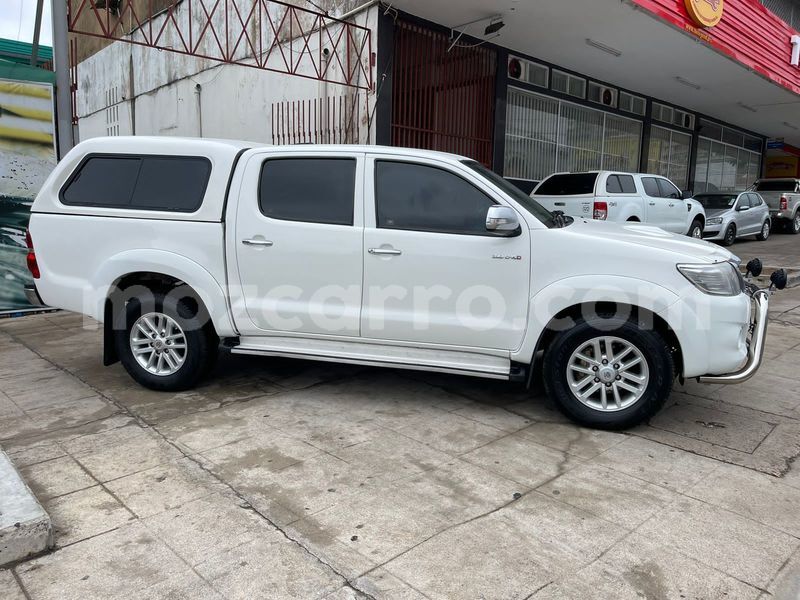 Big with watermark toyota hilux maputo maputo 20110