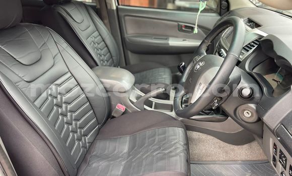 Buy Used Toyota Hilux White Car in Maputo in Maputo Buy Used Toyota Hilux White Car in Maputo in Maputo