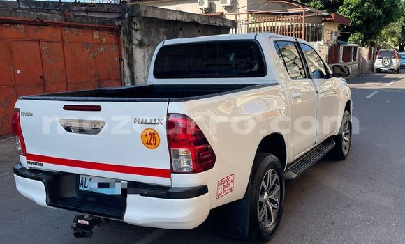 Nunua Mpya Toyota Hilux Nyeupe Gari ndani ya Maputo nchini Maputo Nunua Mpya Toyota Hilux Nyeupe Gari ndani ya Maputo nchini Maputo