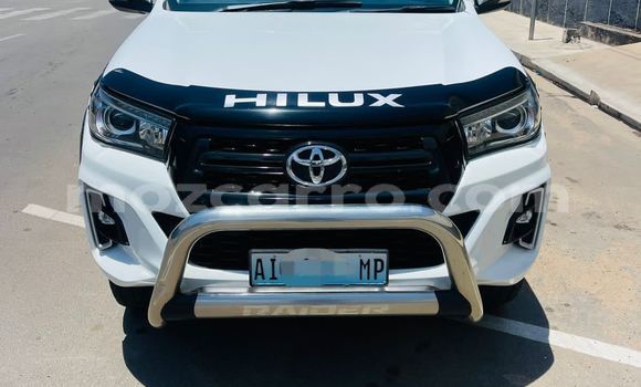 Comprar Novo Toyota Hilux Branco Carro em Maputo em Maputo Comprar Novo Toyota Hilux Branco Carro em Maputo em Maputo