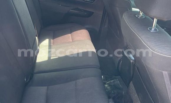 Nunua Ilio tumika Toyota Hilux Nyeupe Gari ndani ya Maputo nchini Maputo Nunua Ilio tumika Toyota Hilux Nyeupe Gari ndani ya Maputo nchini Maputo