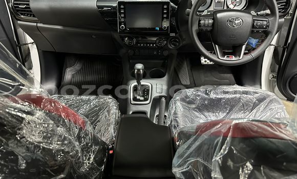 Comprar Usado Toyota Hiluxe Revo Branco Carro em Maputo em Maputo Comprar Usado Toyota Hiluxe Revo Branco Carro em Maputo em Maputo
