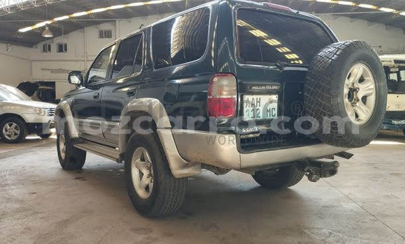 Nunua Ilio tumika Toyota Hilux Surf Kijani Gari ndani ya Maputo nchini Maputo Nunua Ilio tumika Toyota Hilux Surf Kijani Gari ndani ya Maputo nchini Maputo