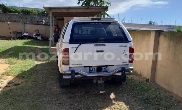 Comprar Usado Toyota Hilux Branco Carro em Maputo em Maputo Comprar Usado Toyota Hilux Branco Carro em Maputo em Maputo